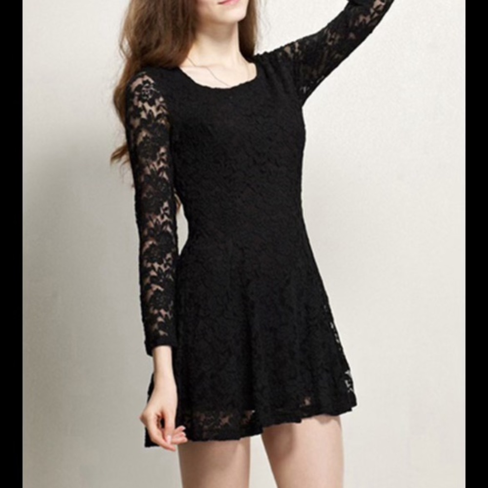 LIKE NEW Veronica Long Sleeve Lace Mini Dress